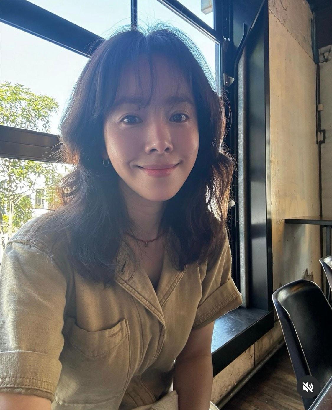 본문 이미지 - 한지민 인스타그램