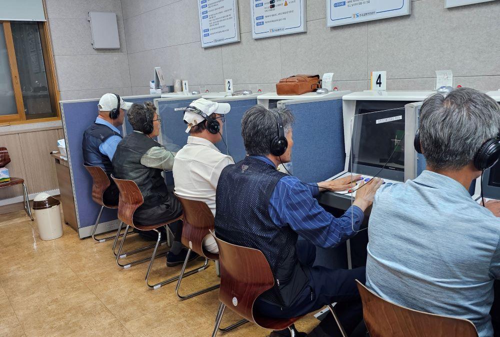 본문 이미지 - 운전적성정밀검사 모습.(한국교통안전공단 제공)