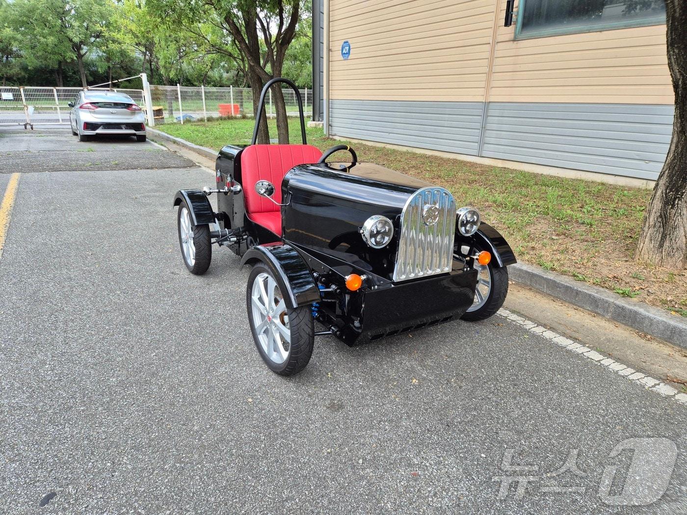 본문 이미지 - 다목적 전기 사륜형이륜차 '마실카'의 모습(이모빌리티연구조합 제공).