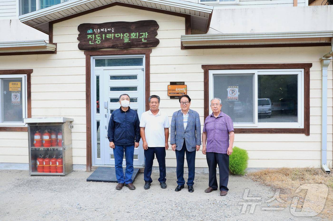 본문 이미지 - 소각산불 없는 녹색마을에 선정된 인제군 기린면 진동1리 마을.(인제군 제공)/뉴스1