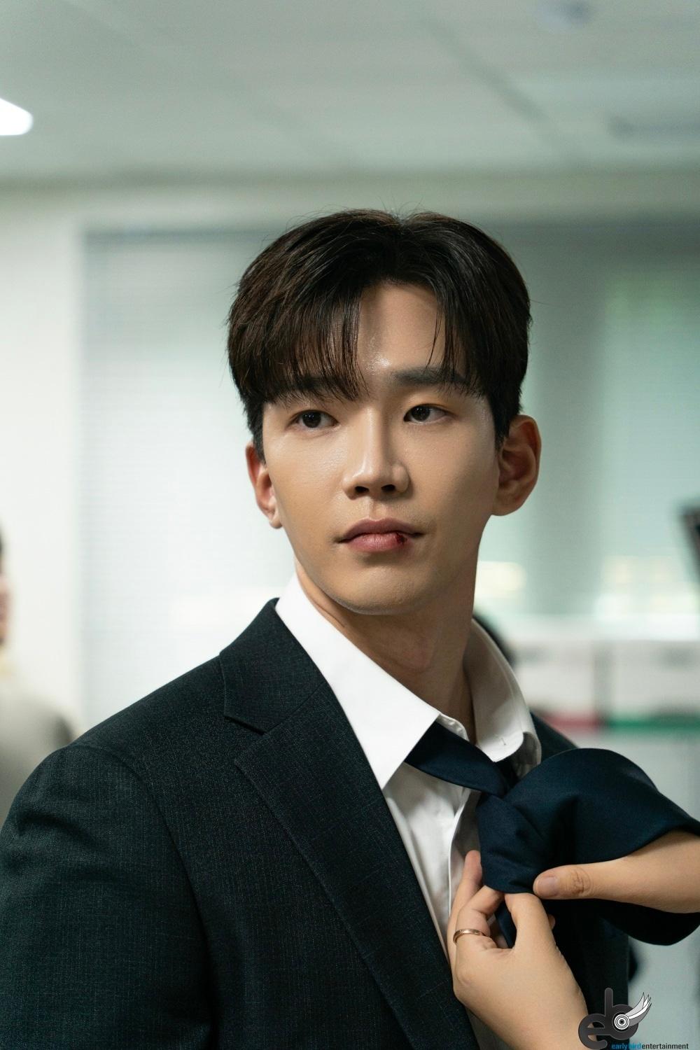 본문 이미지 - 고윤 / 얼리버드 엔터테인먼트