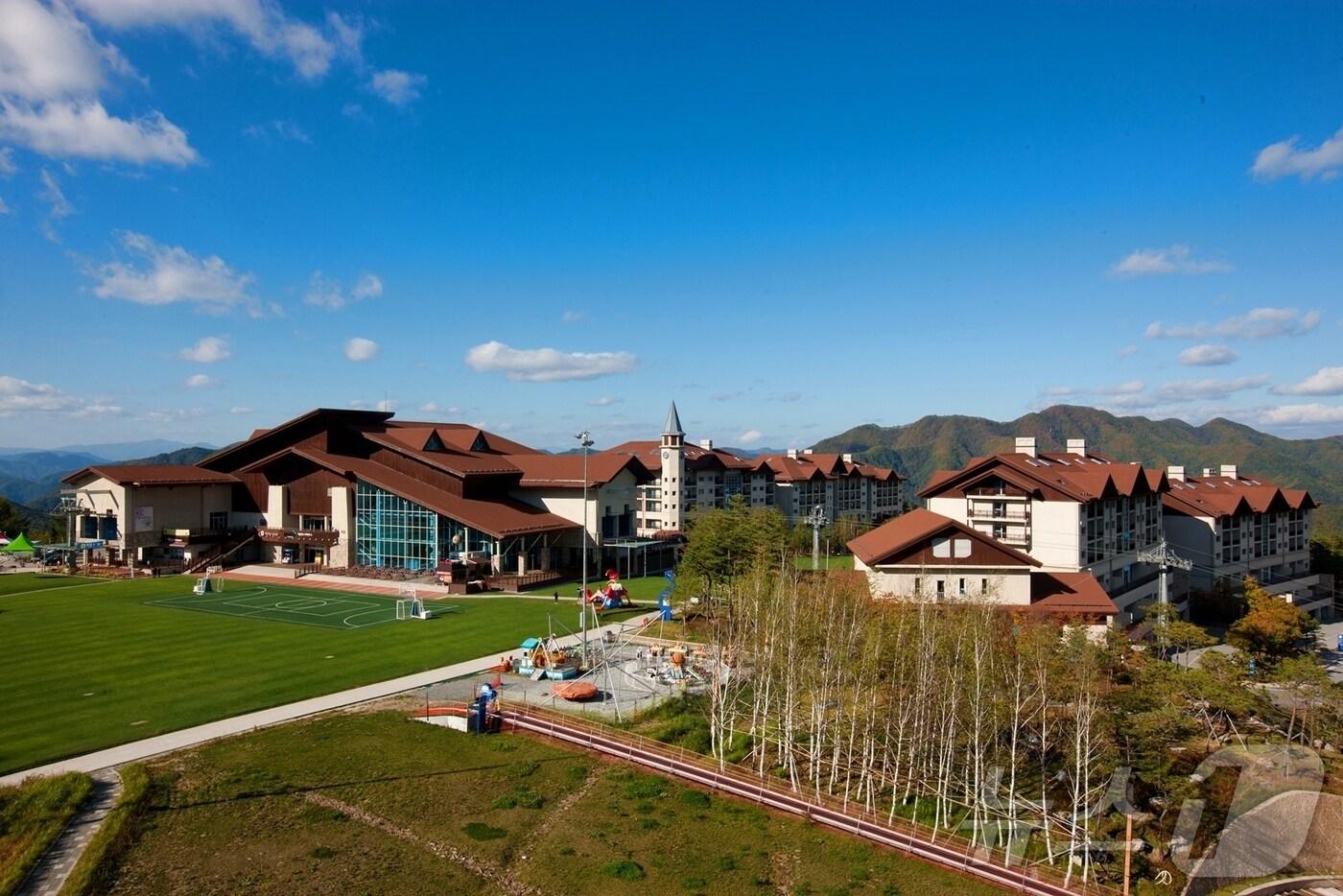 강원랜드가 운영하는 하이원리조트의 하이원마운틴콘도 전경. (뉴스1 DB)