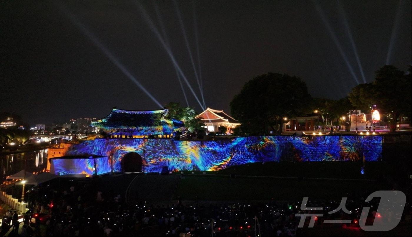 진주성 미디어아트.(경남도 제공)