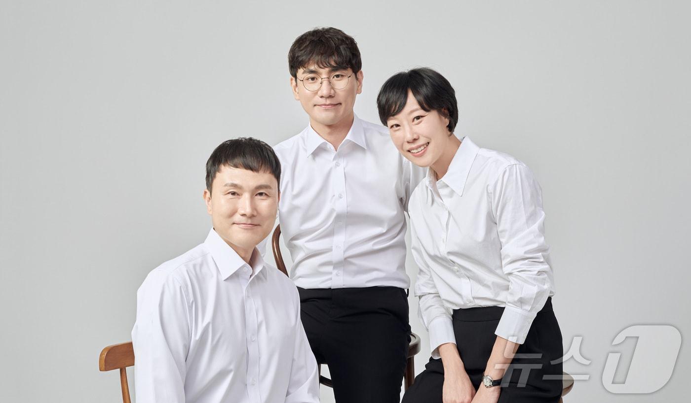 본문 이미지 - 이영곤 토스증권 리서치센터장, 이지선 연구원, 한상원 연구원(왼쪽부터)(토스증권 제공) /뉴스1