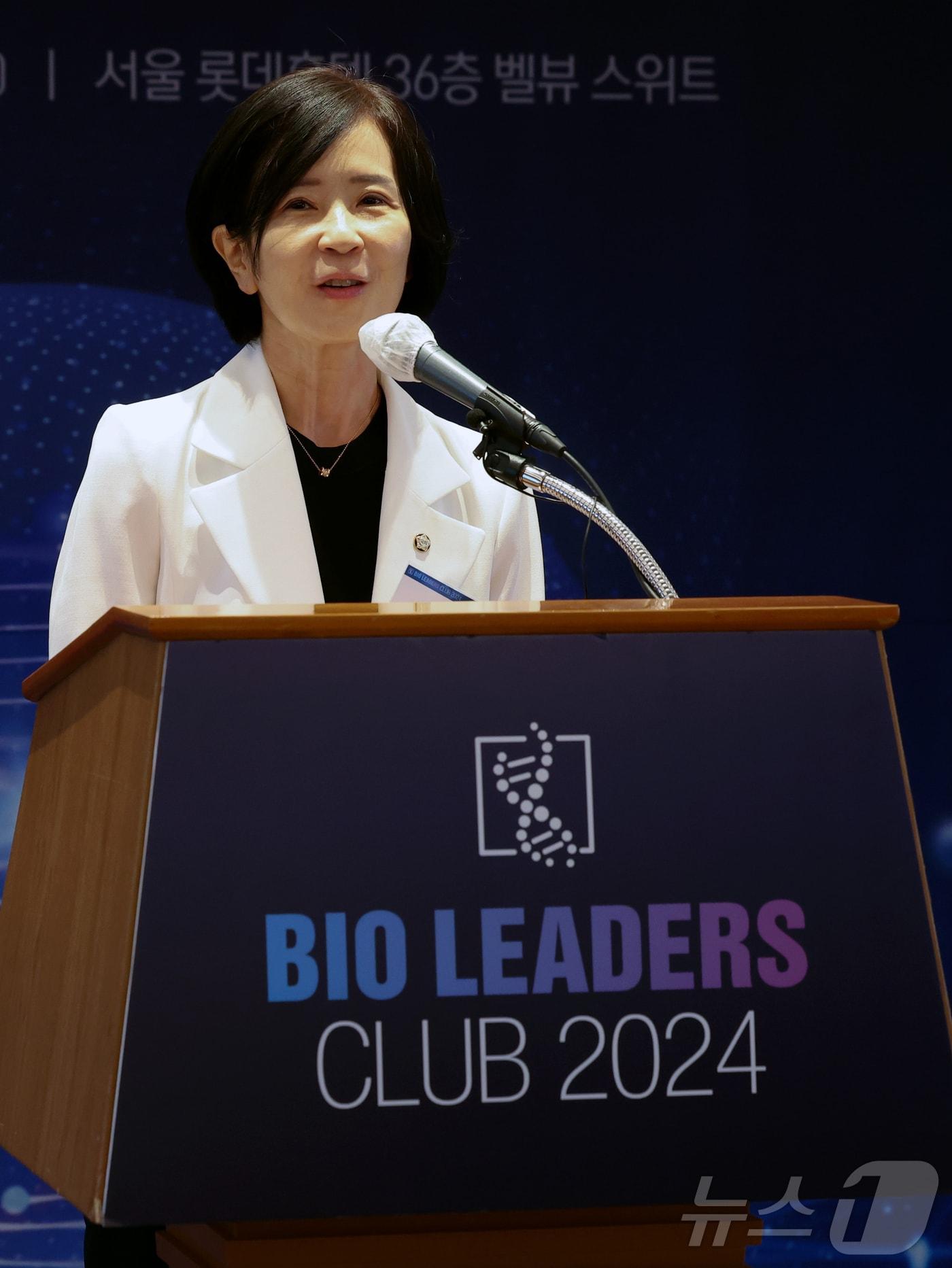 본문 이미지 - 최수진 국민의힘 의원이 24일 서울 중구 롯데호텔에서 열린 제23회 바이오 리더스 클럽에서 축사를 하고 있다. 2024.9.24/뉴스1 ⓒ News1 황기선 기자