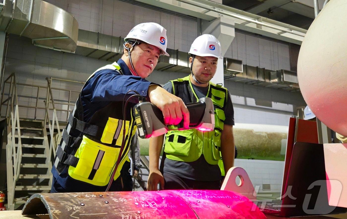 24일 한국가스안전공사가 송유관 안전관리 실태를 점검했다고 밝혔다. 사진은 박경국 사장의 점검 모습.(공사 제공)2024.9.24/뉴스1 