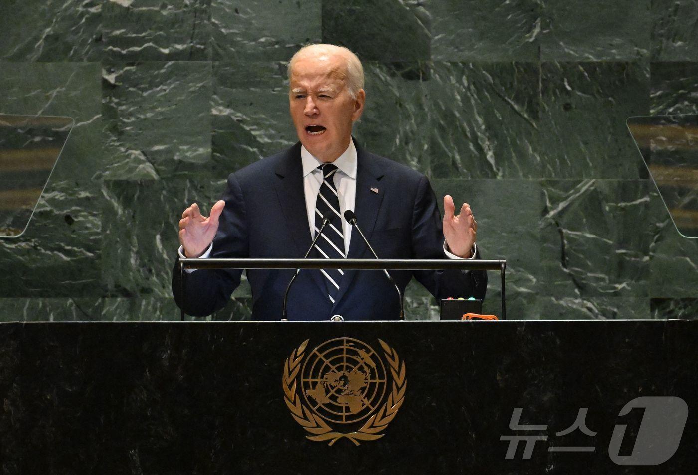본문 이미지 - 조 바이든 미국 대통령이 24일 (현지시간) 뉴욕 유엔 본부에서 가진 마지막 유엔 총회 연설서 "국제사회가 우크라이나와 중동 전쟁 등 지구촌 곳곳의 분쟁을 종식하기 위해 힘써야 한다"고 밝히고 있다. 2024.09.25 ⓒ AFP=뉴스1 ⓒ News1 우동명 기자