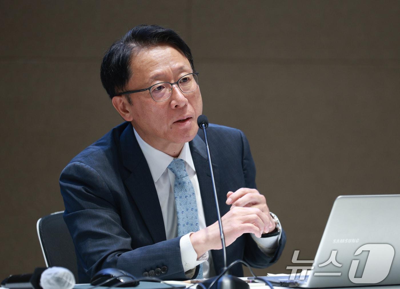 본문 이미지 - 신성환 한국은행 금융통화위원이 25일 서울 중구 한국은행에서 열린 기자간담회에서 발언하고 있다. (한국은행 제공) 2024.9.25/뉴스1