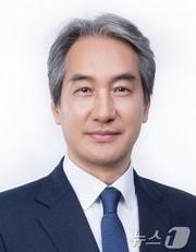 본문 이미지 - 전남대 22대 총장 후보 1순위에 오른 이근배 교수./뉴스1