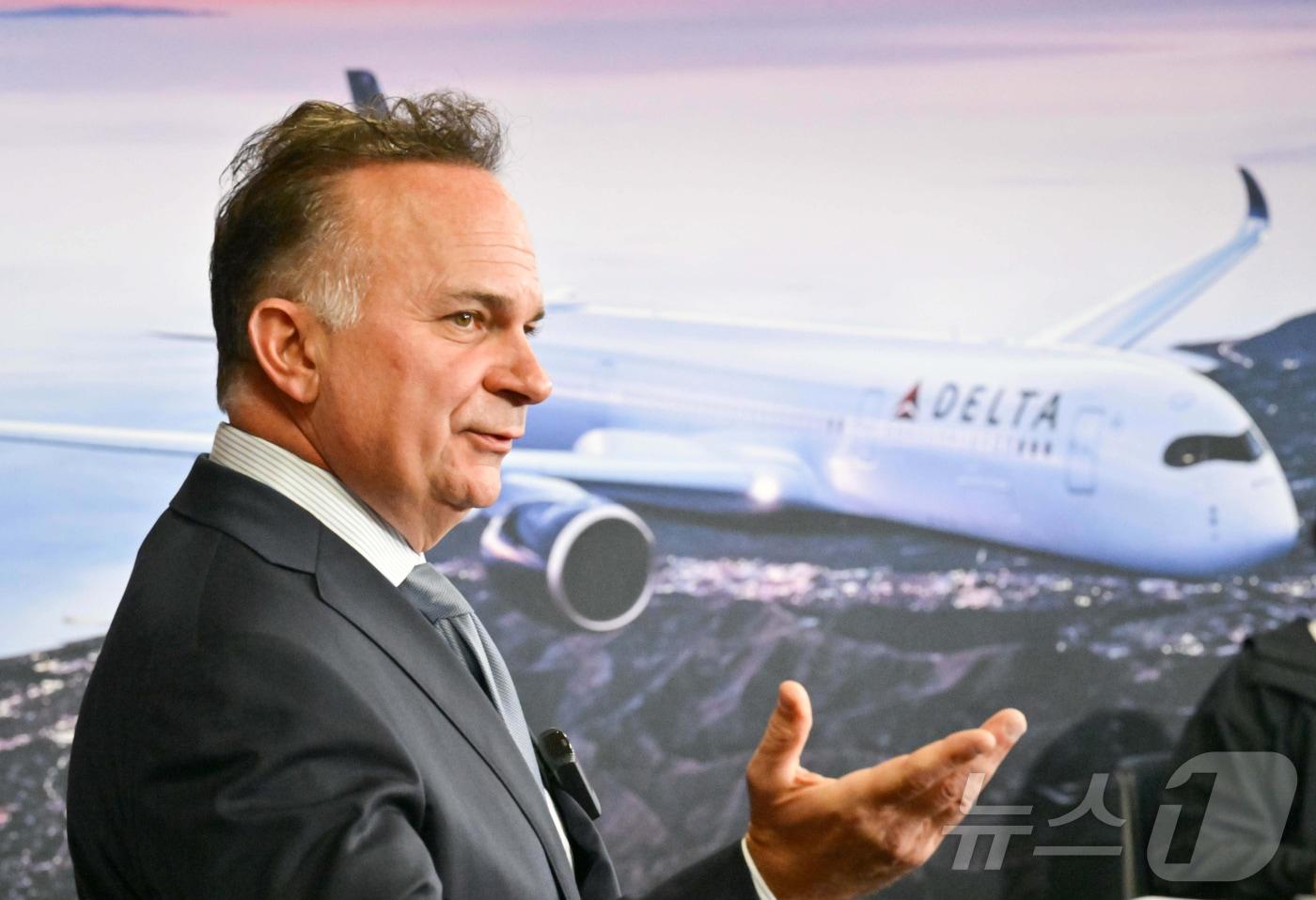 조 에스포시토 델타항공 네트워크계획 수석부사장이 26일(현지시간) 미국 애틀랜타 델타항공 본사에서 열린 '솔트레이크시티-인천 신규 노선 취항 기자간담회'에 참석해 한국 취재진과 질의응답 하고 있다. 2024.9.30/뉴스1 ⓒ News1 공항사진기자단