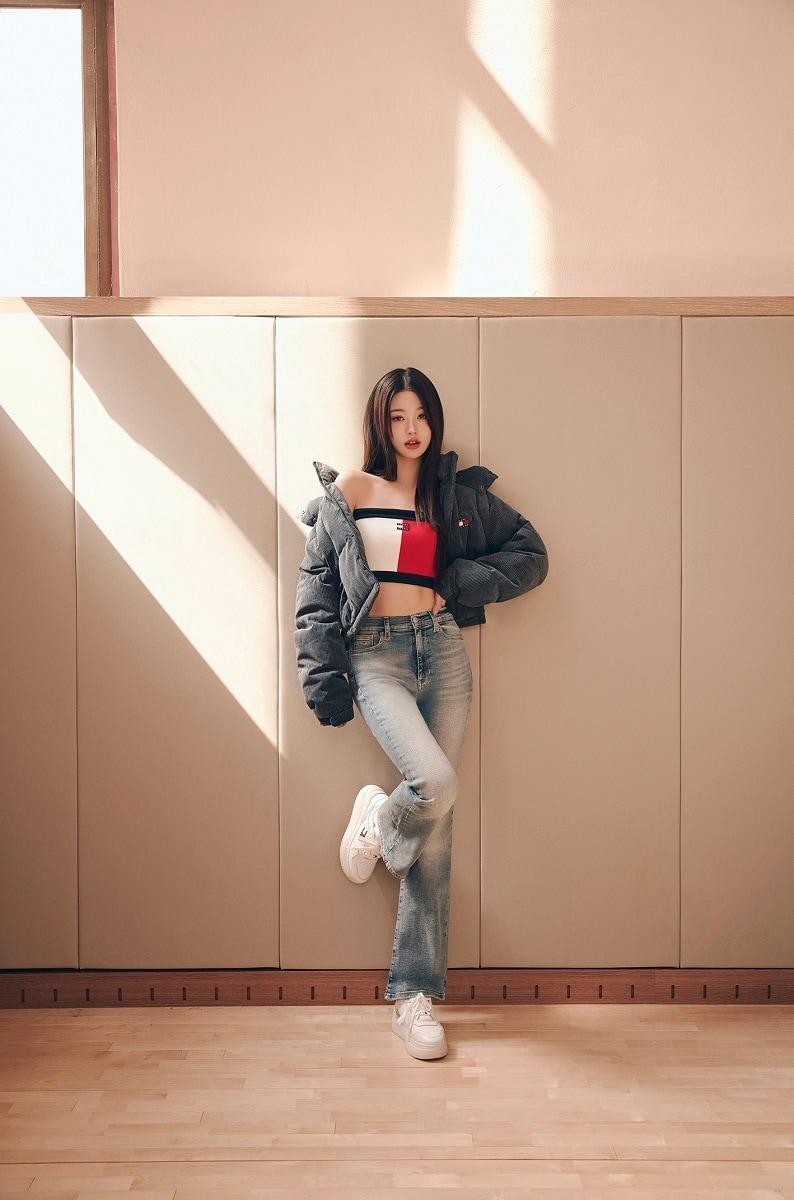 본문 이미지 - 장원영/타미 진스 제공