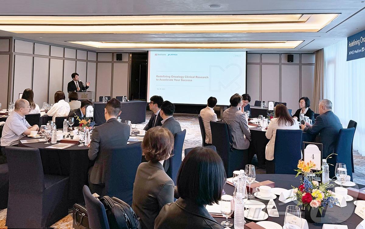본문 이미지 - 제이앤피메디와 메디라마가 항암 신약 개발 전주기 서비스 출시 기념 행사를 진행했다.(제이앤피메디 제공)/뉴스1 ⓒ News1