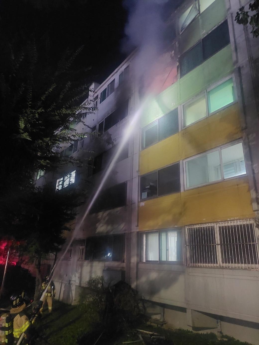 본문 이미지 - 화재 현장. &#40;경기도소방재난본부 제공&#41; 2024.9.27/뉴스1