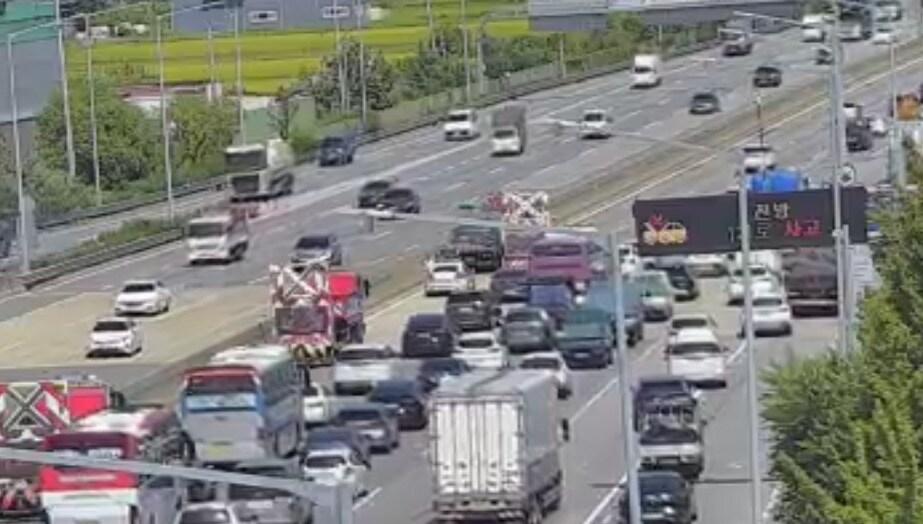 본문 이미지 - 사고 현장. (한국도로공사 제공) 2024.9.3/뉴스1