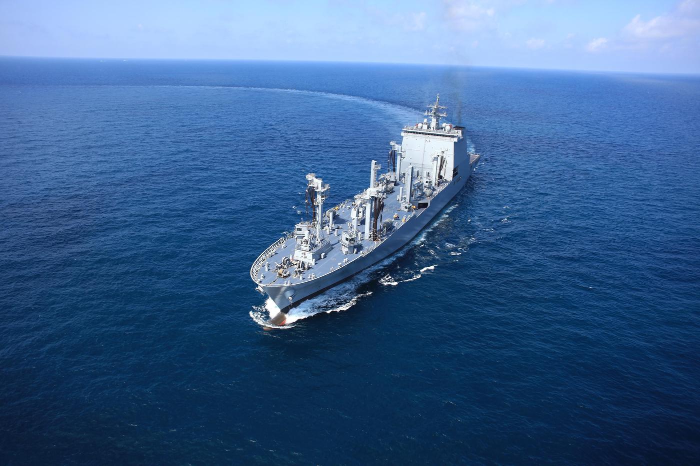 소양급 군수지원함 1번함 '소양함'의 항해 모습.(방위사업청 제공)