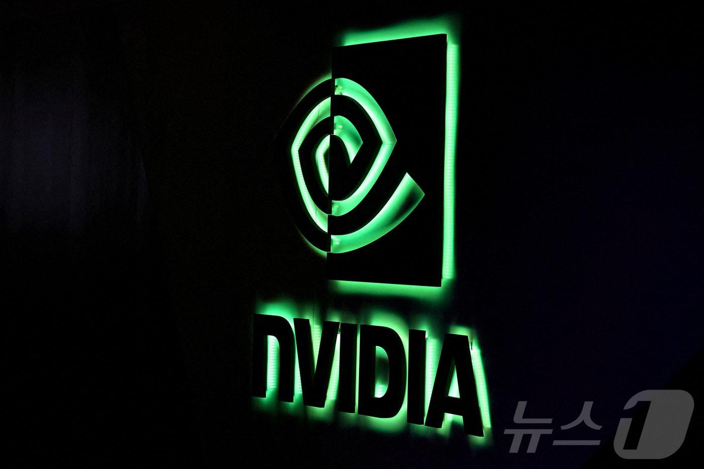 FILE PHOTO: An NVIDIA logo is shown at SIGGRAPH 2017 in Los Angeles, California, U.S. July 31, 2017. REUTERS/Mike Blake/File Photo ⓒ 로이터=뉴스1