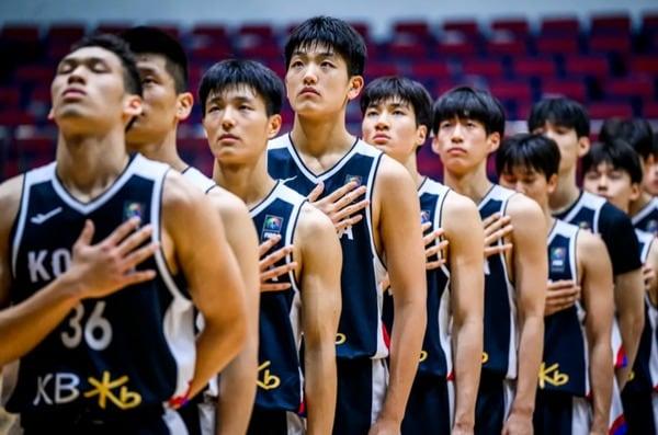 본문 이미지 - 한국 U-18 농구, 쿠웨이트 꺾고 아시아컵 2연승. (FIBA 제공) 