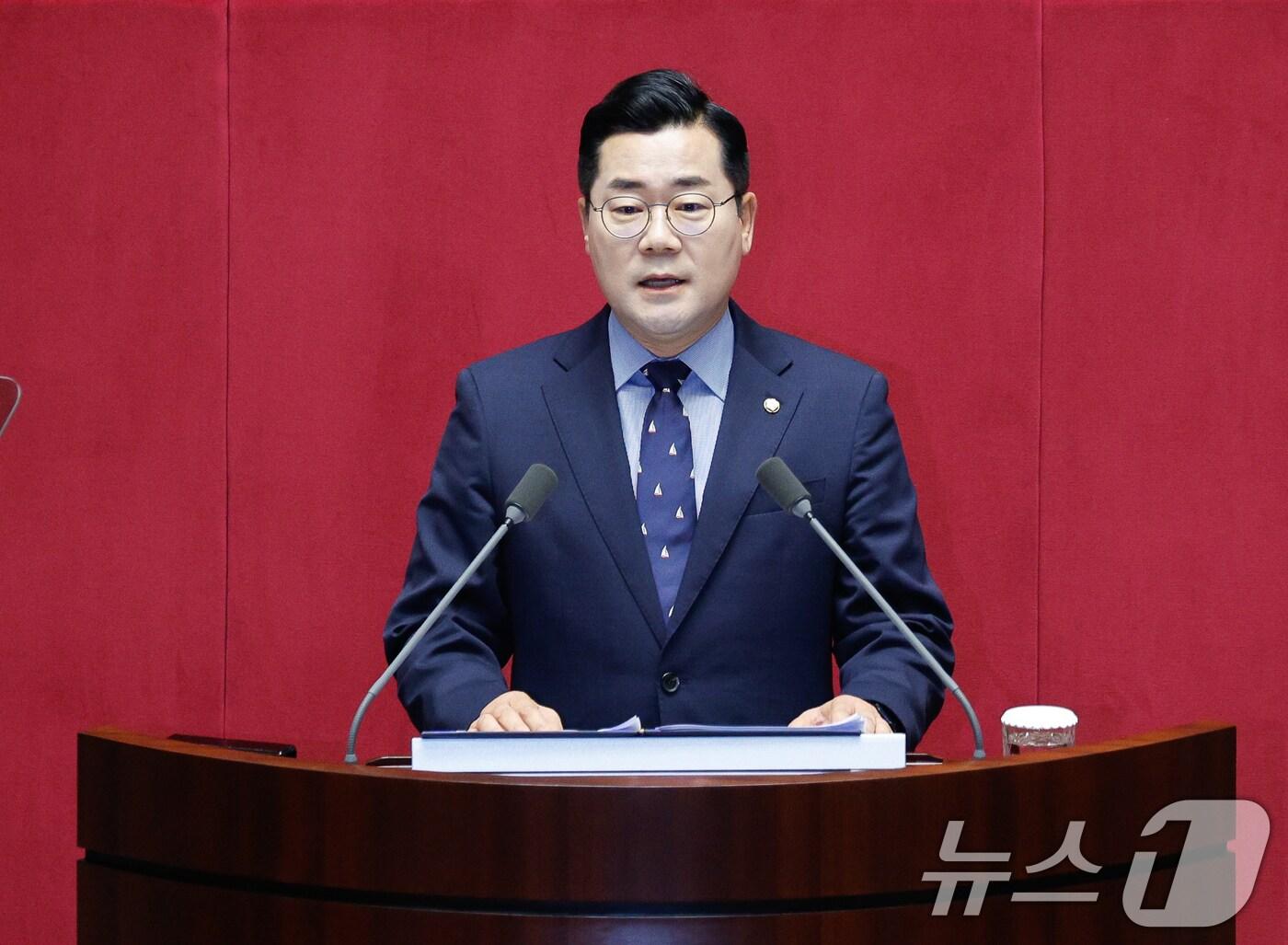 본문 이미지 - 박찬대 더불어민주당 원내대표가 4일 오전 서울 여의도 국회 본회의장에서 교섭단체 대표 연설을 하고 있다. 2024.9.4/뉴스1 ⓒ News1 안은나 기자