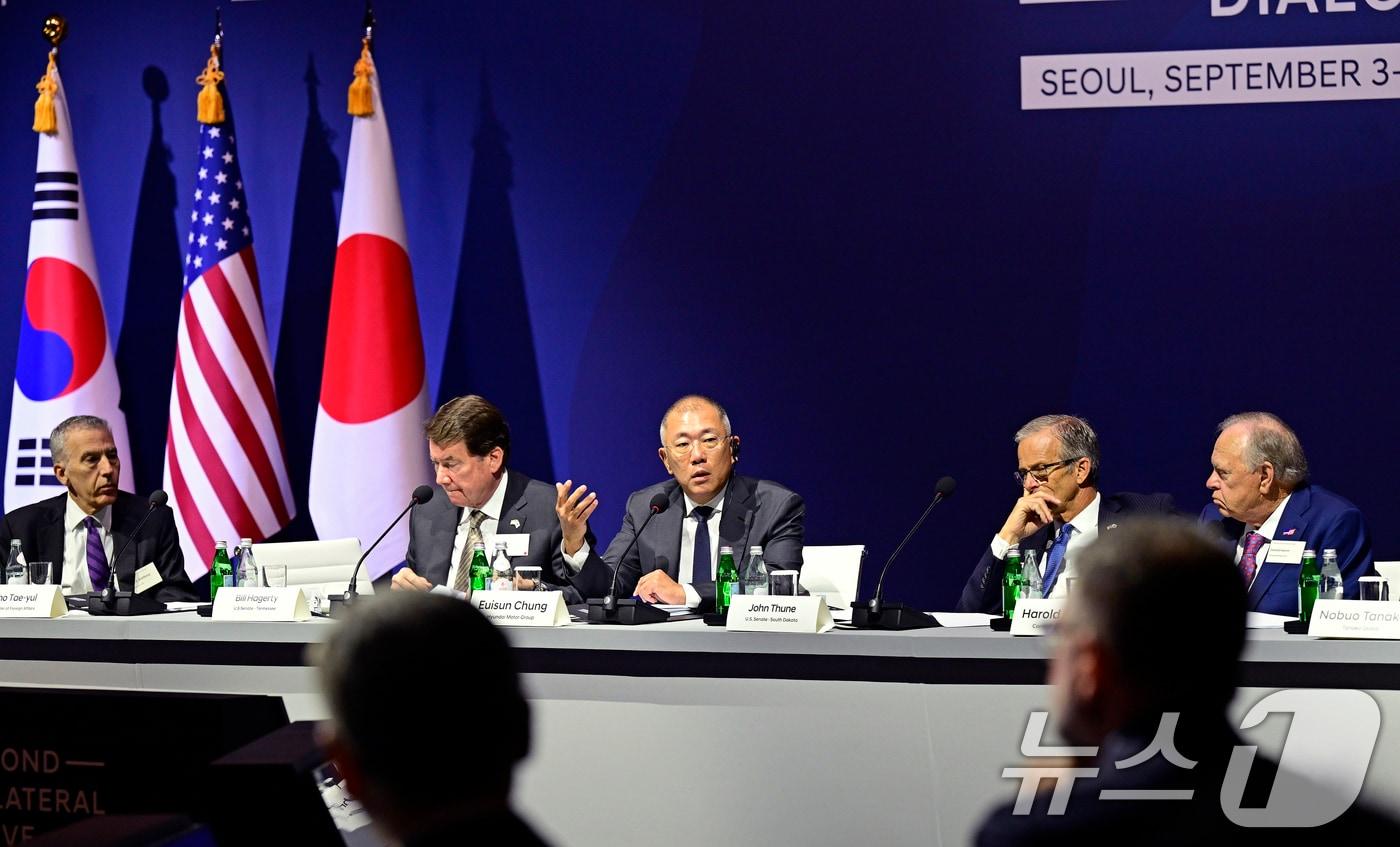 정의선 현대차그룹 회장이 4일 서울 그랜드 하얏트 호텔에서 열린 제2회 한미일 경제대화&#40;Trilateral Executive Dialogue, TED&#41;에서 인사말을 하고 있다. &#40;현대자동차그룹 제공&#41; 2024.9.4/뉴스1 ⓒ News1 송원영 기자