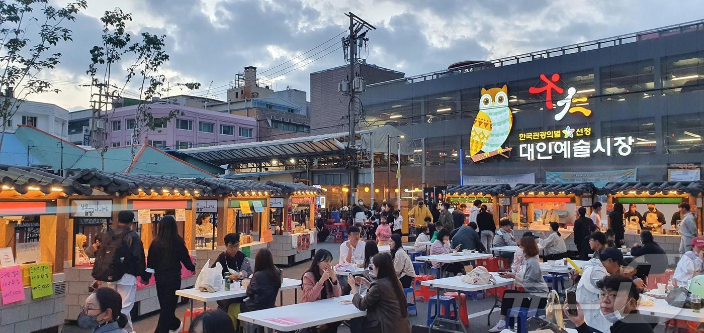 광주 동구 대인빛밤야시장의 모습. (광주 동구 제공)/뉴스1