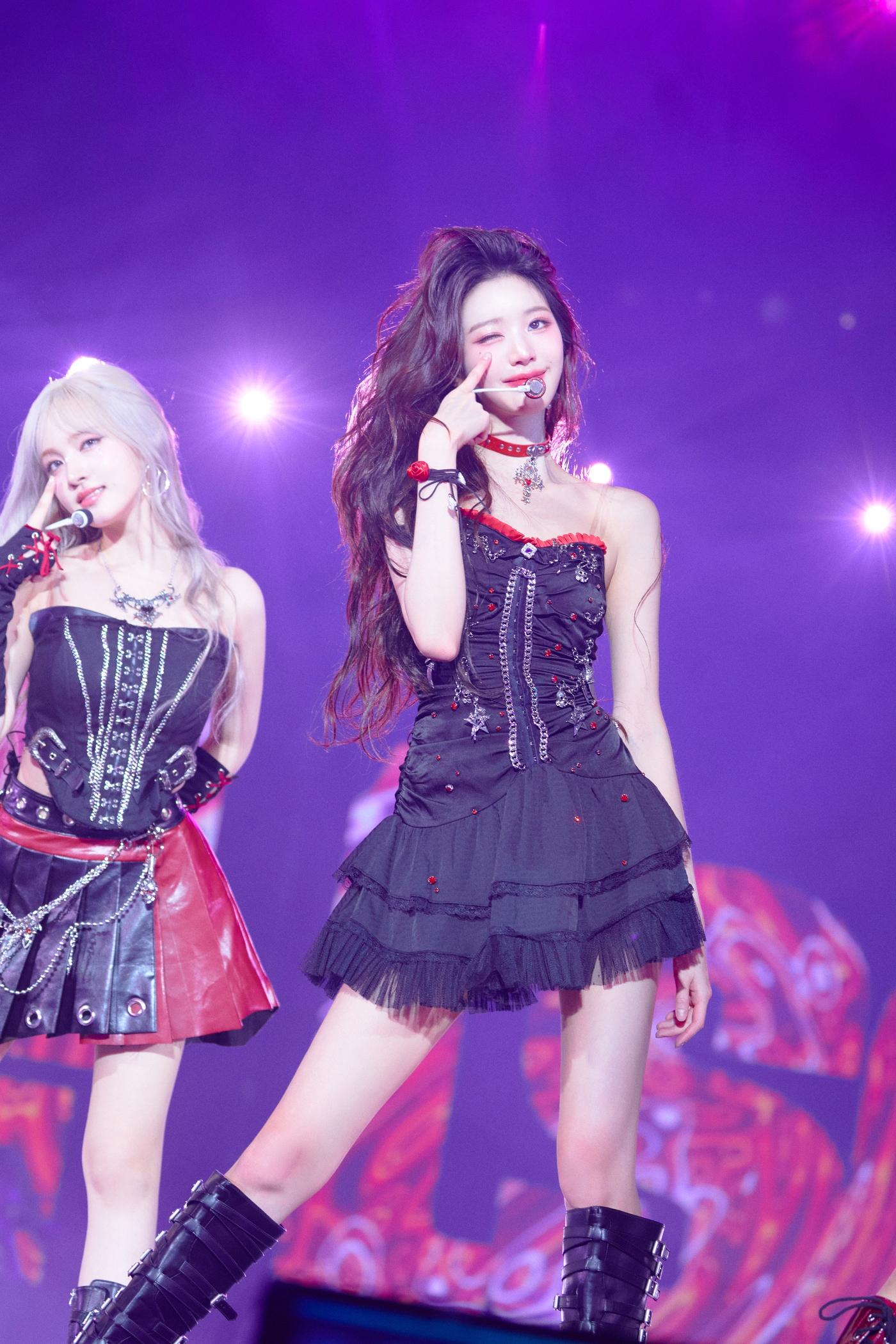 본문 이미지 - 아이브 장원영/ 사진제공=스타쉽 엔터테인먼트, 아뮤즈(일본)