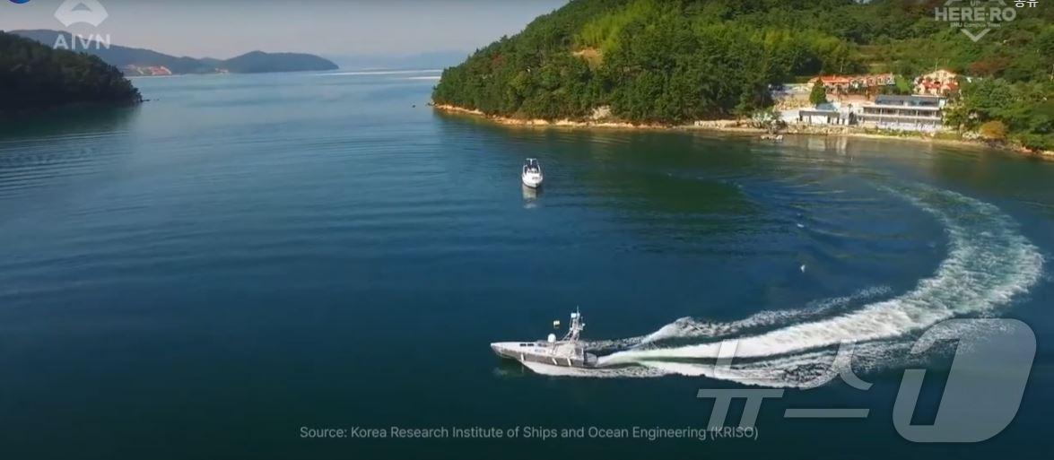 본문 이미지 - 대상을 수상한 ㈜에이브노틱스의 자율형 항해 보조시스템 기술 시험 장면(서울대학교 캠퍼스타운 누리집 갈무리)