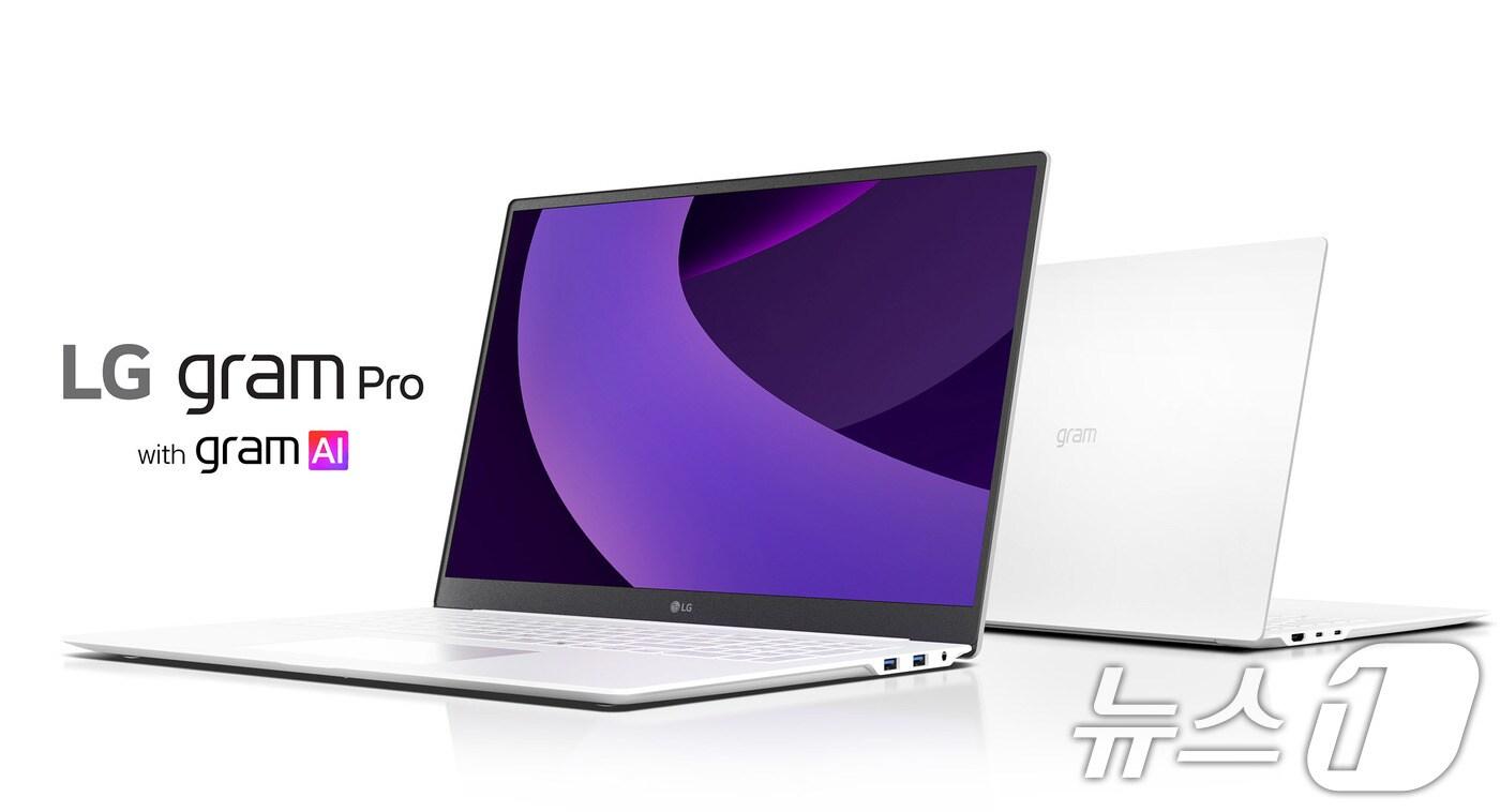 본문 이미지 - LG전자가 '멀티 AI'로 더 강력해진 2025년형 LG 그램을 선보인다고 1일 밝혔다. 사진은 '멀티 AI'기능이 탑재된 '17형 그램 프로(17Z90TP)' 제품 이미지. (LG 전자 제공) 2025.1.1/뉴스1