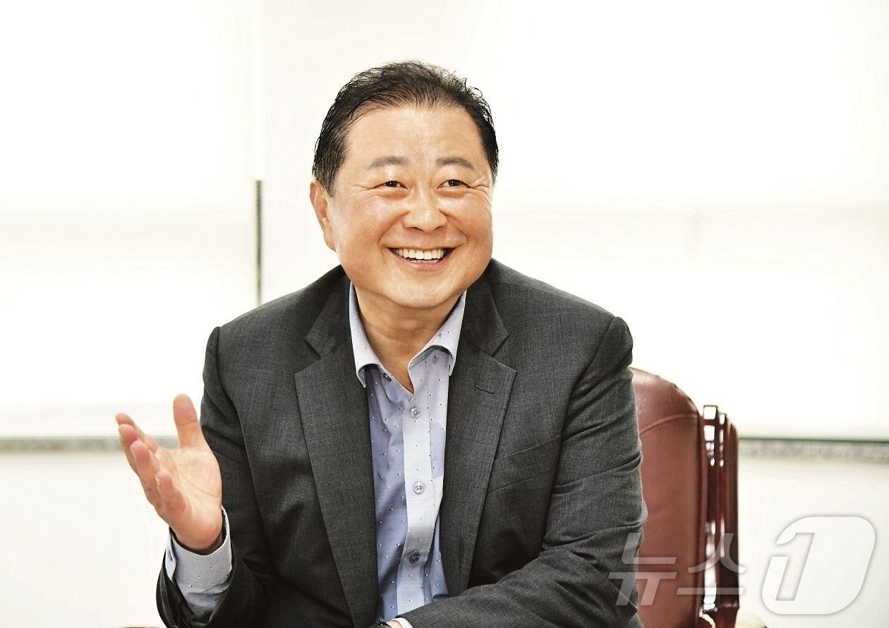 본문 이미지 - 김경일 파주시장.