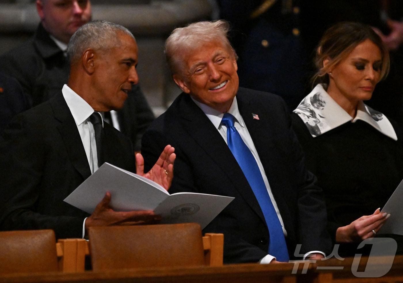  오바마 전 미국 대통령과  트럼프 미국 대통령.  ⓒ 로이터=뉴스1 ⓒ News1 구경진 기자