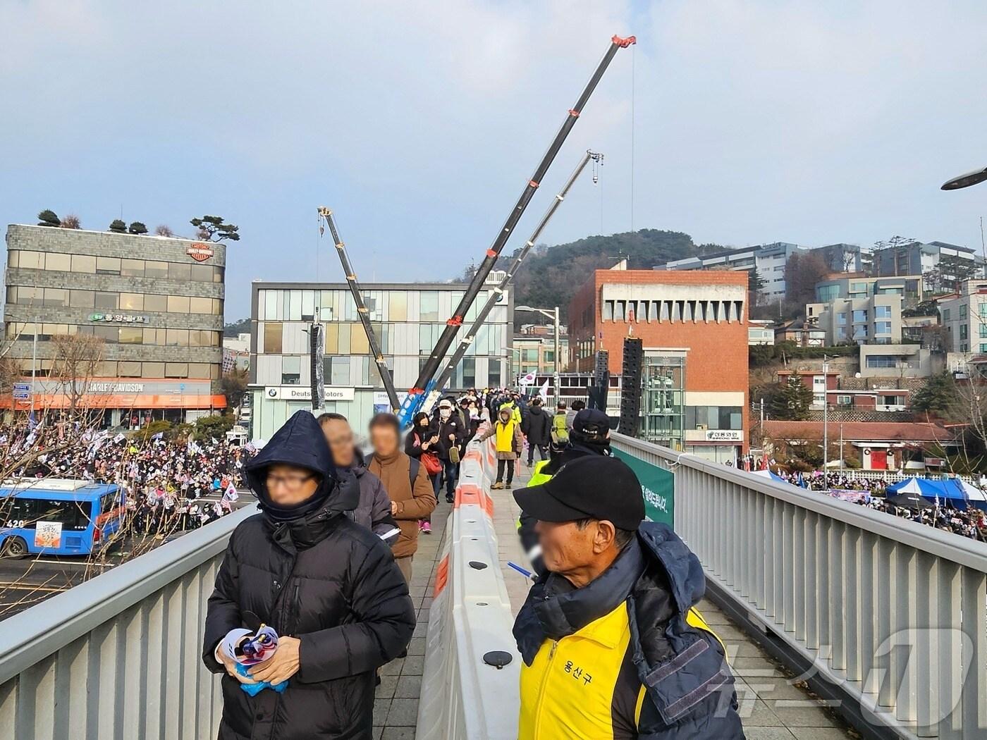 본문 이미지 - 북한남사거리 육교.(서울시 제공)