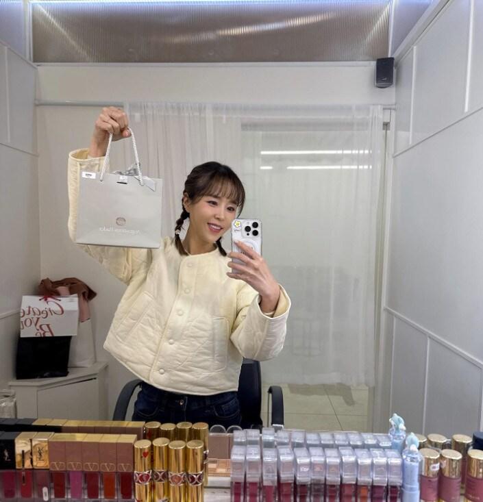 본문 이미지 - 사진=신지 인스타그램