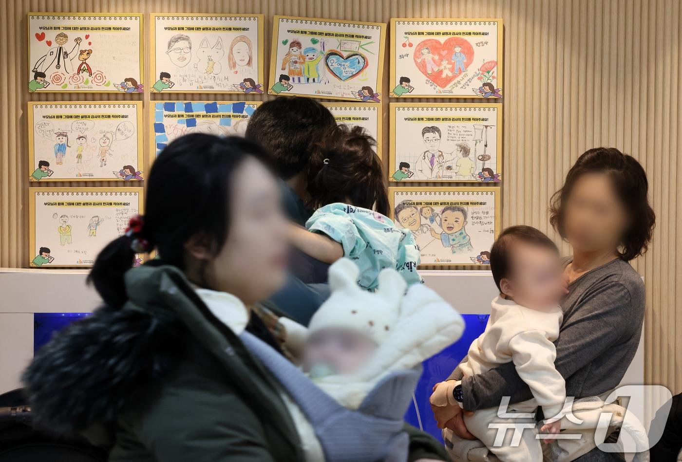 본문 이미지 - 서울의 한 어린이병원 ⓒ 뉴스1 이동해 기자
