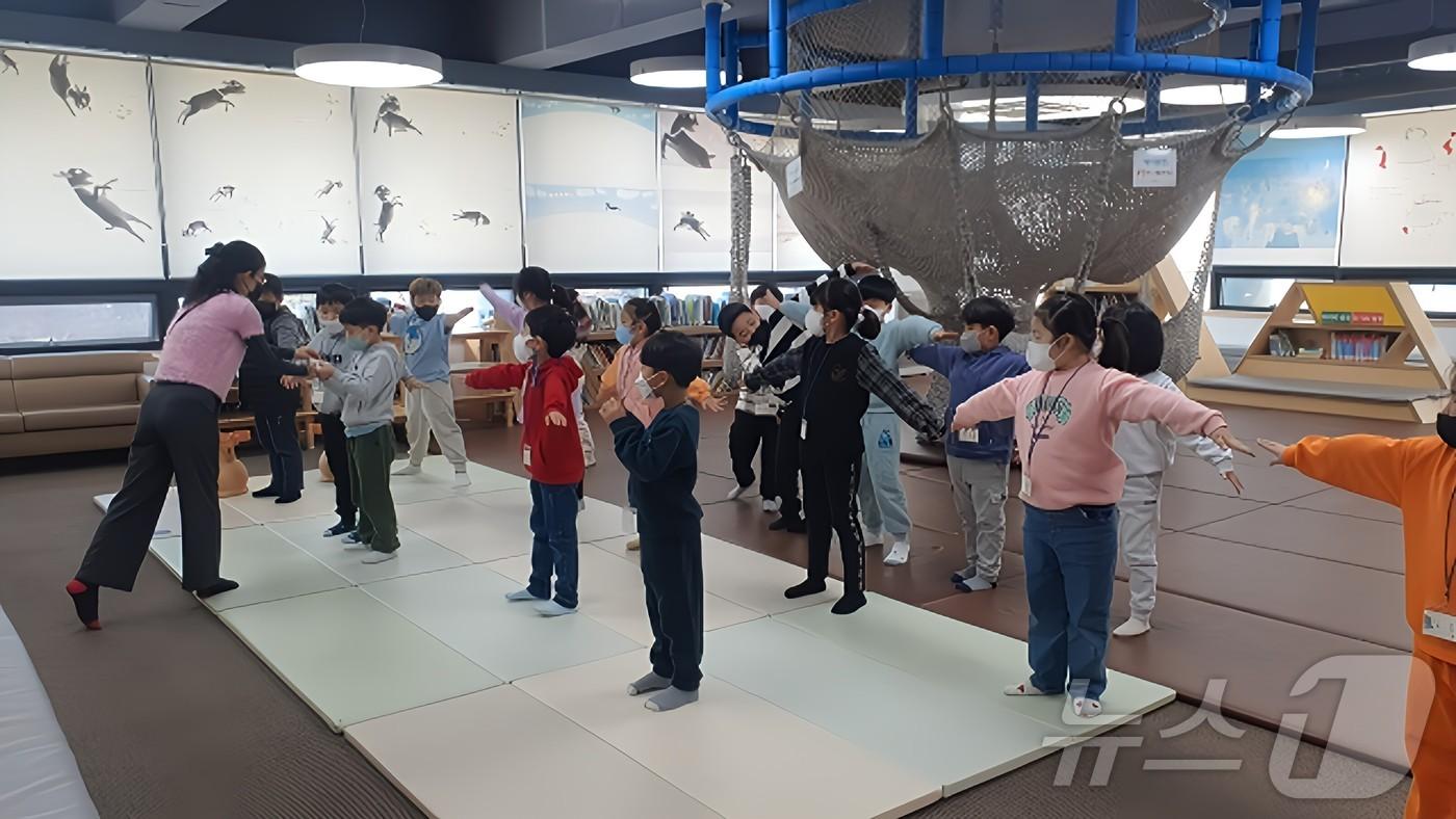 겨울방학 돌봄교실 활동 모습.(부여군 제공)./뉴스1