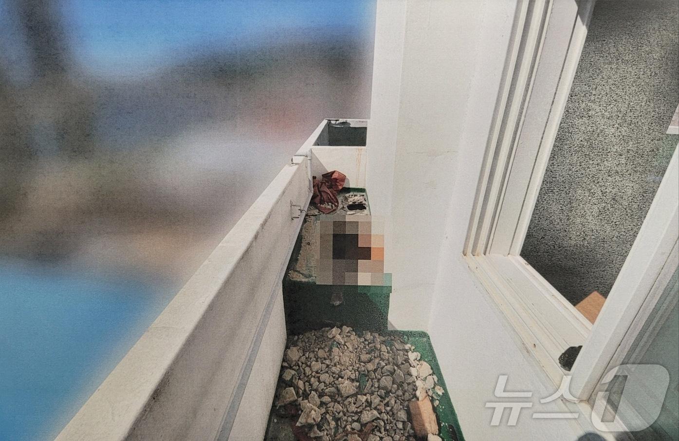 본문 이미지 - A 씨가 동거녀를 살해한 뒤 시체를 여행용 가방에 담아 숨긴 장소.&#40;경남경찰청 제공&#41;