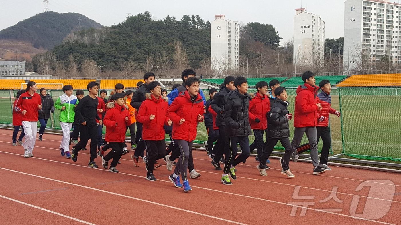 동계전지훈련 최적지로 입소문이 나면서 5개종목 96개팀이 광양에서 동계전지훈련을 하고 있다&#40;광양시 제공&#41;2025.1.14/