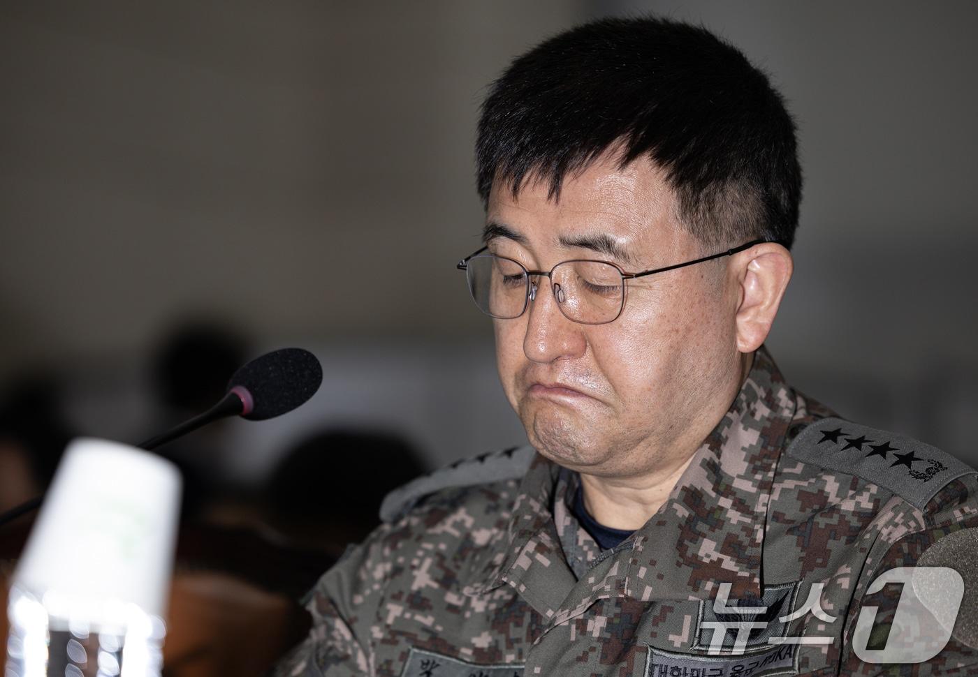 박안수 전 육군참모총장이 14일 오전 서울 여의도 국회에서 열린 윤석열 정부의 비상계엄 선포를 통한 내란 혐의 진상규명 국정조사특별위원회에서 의원 질의를 듣고 있다. 2025.1.14/뉴스1 ⓒ News1 이재명 기자