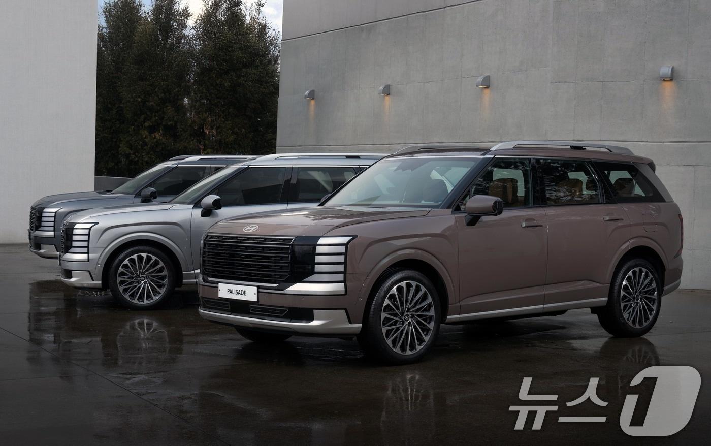 지난 14일 경기도 성남시 수정구 메종 디탈리에서 열린 현대자동차의 프리미엄 플래그십 대형 SUV ‘디 올 뉴 팰리세이드&#39; 론칭 행사에 차량이 전시돼 있다. &#40;현대자동차 제공&#41; 2025.1.15/뉴스1