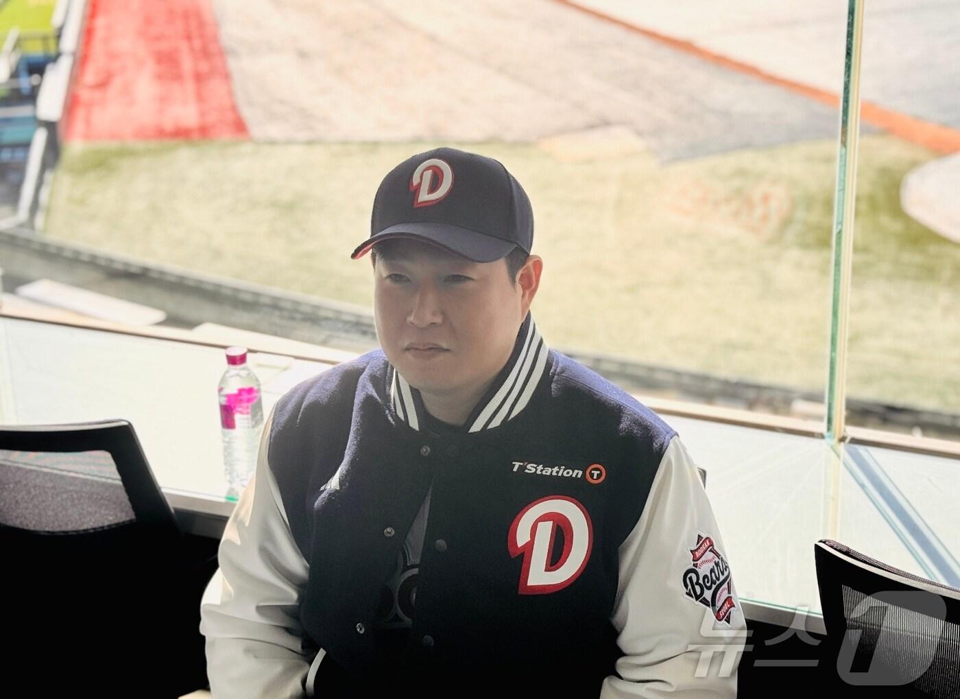본문 이미지 - 두산 베어스 주장 양의지가 15일 취재진과 인터뷰를 하고 있다.2025.1.15/뉴스1 ⓒ News1 서장원 기자