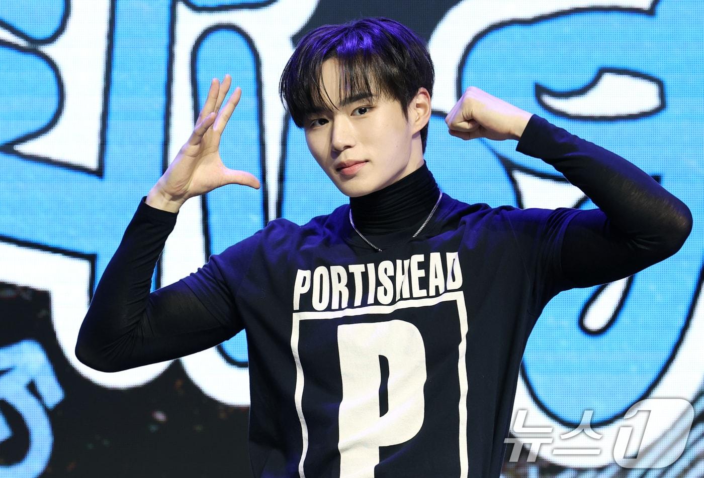 위아이 김준서가 15일 서울 서대문구 예스24 원더로크홀에서 가진 그룹 위아이(WEi)의 미니 7집 'The Feelings(더 필링스)' 발매 쇼케이스에서 포즈를 취하고 있다. 2025.1.15/뉴스1 ⓒ News1 권현진 기자