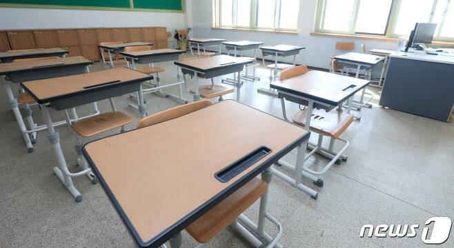 본문 이미지 - 텅 빈 교실/뉴스1