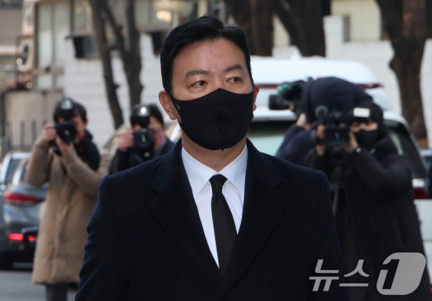 김성훈 대통령경호처 차장이 17일 오전 서울 서대문구 경찰 국가수사본부 특별수사단(특수단)에 출석하고 있다. (공동취재) 2025.1.17/뉴스1 ⓒ News1 이승배 기자