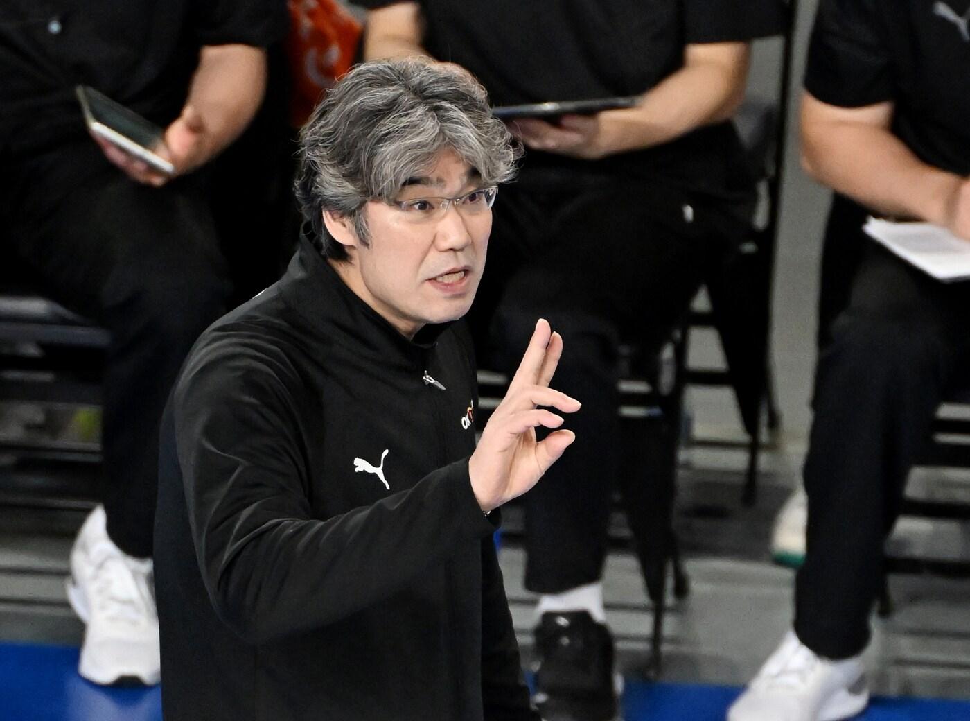 본문 이미지 - OK저축은행 오기노 마사지 감독 (한국배구연맹 제공)