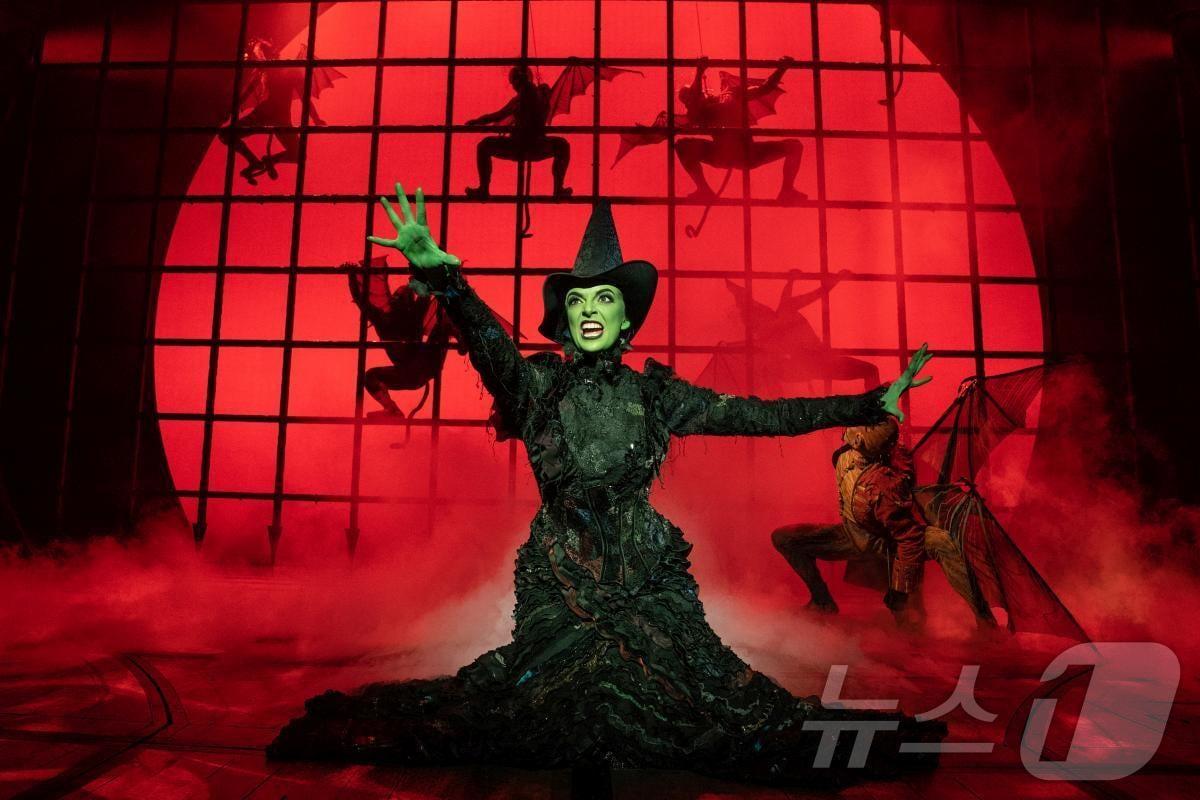본문 이미지 - 브로드웨이 위키드 공연&#40;뉴욕관광청 제공&#41;