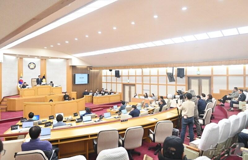 본문 이미지 - 파주시의회 본회의장. (파주시의회 제공)