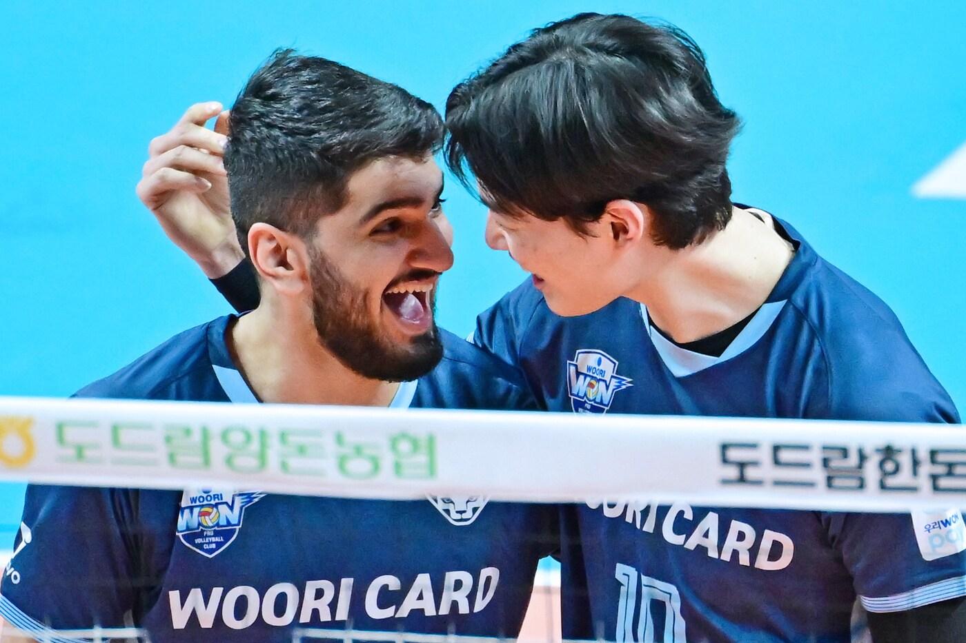 우리카드의 알리(왼쪽)와 박준혁. (KOVO 제공)