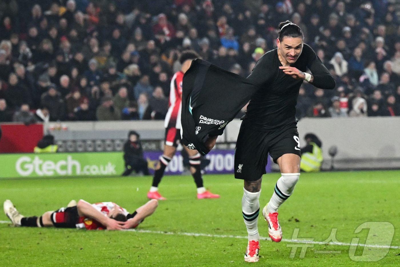 브렌트포드를 상대로 득점 후 기뻐하는 누녜스 ⓒ AFP=뉴스1