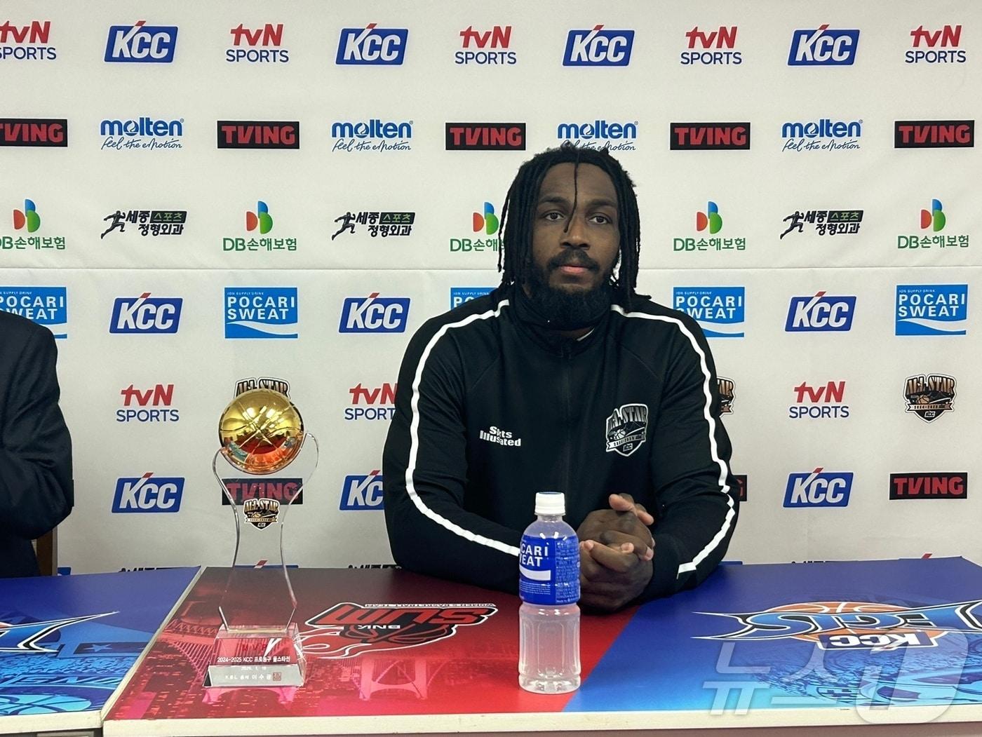 본문 이미지 -  19일 부산 사직체육관에서 열린 2024-25 KCC 프로농구 올스타전에서 최우수선수로 뽑힌 자밀 워니. 2025.1.19/뉴스1 ⓒ News1 문대현 기자