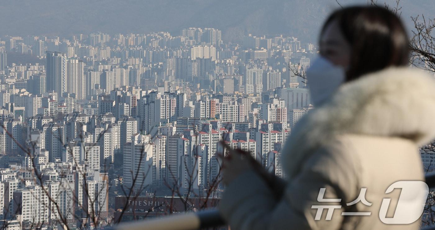 서울 남산에서 바라본 아파트 단지 모습. 2025.1.2/뉴스1 ⓒ News1 임세영 기자