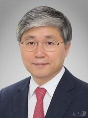 본문 이미지 - 홍충선 교수(경희대 제공)