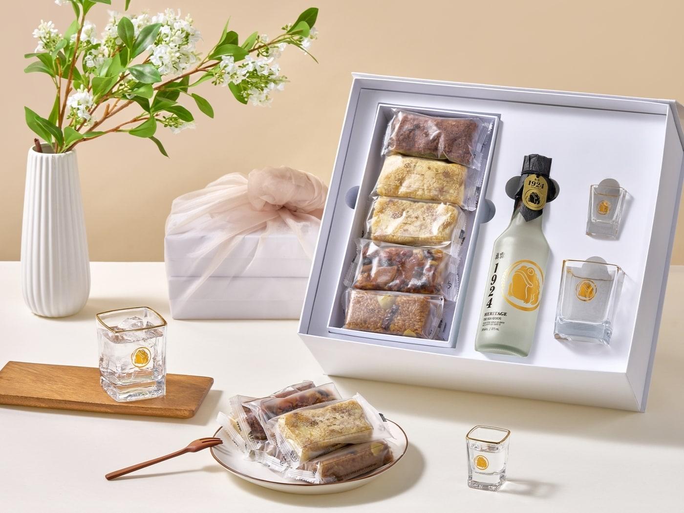 본문 이미지 - 하이트진로 일품진로 1924 헤리티지 선물세트(하이트진로 제공).
